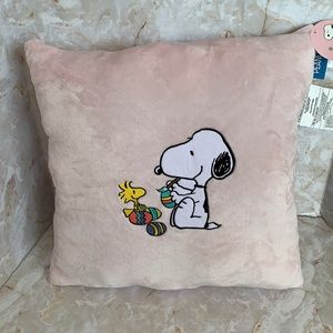 Peanuts: Easter theme decorative pillow by Berkshire